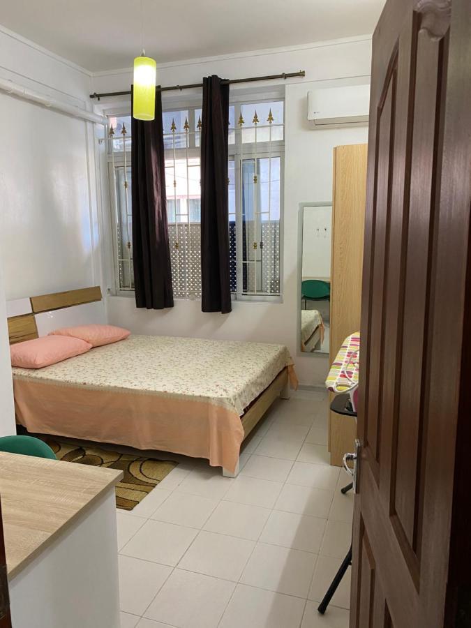 Champs De Mars Apartment Порт Луи Екстериор снимка